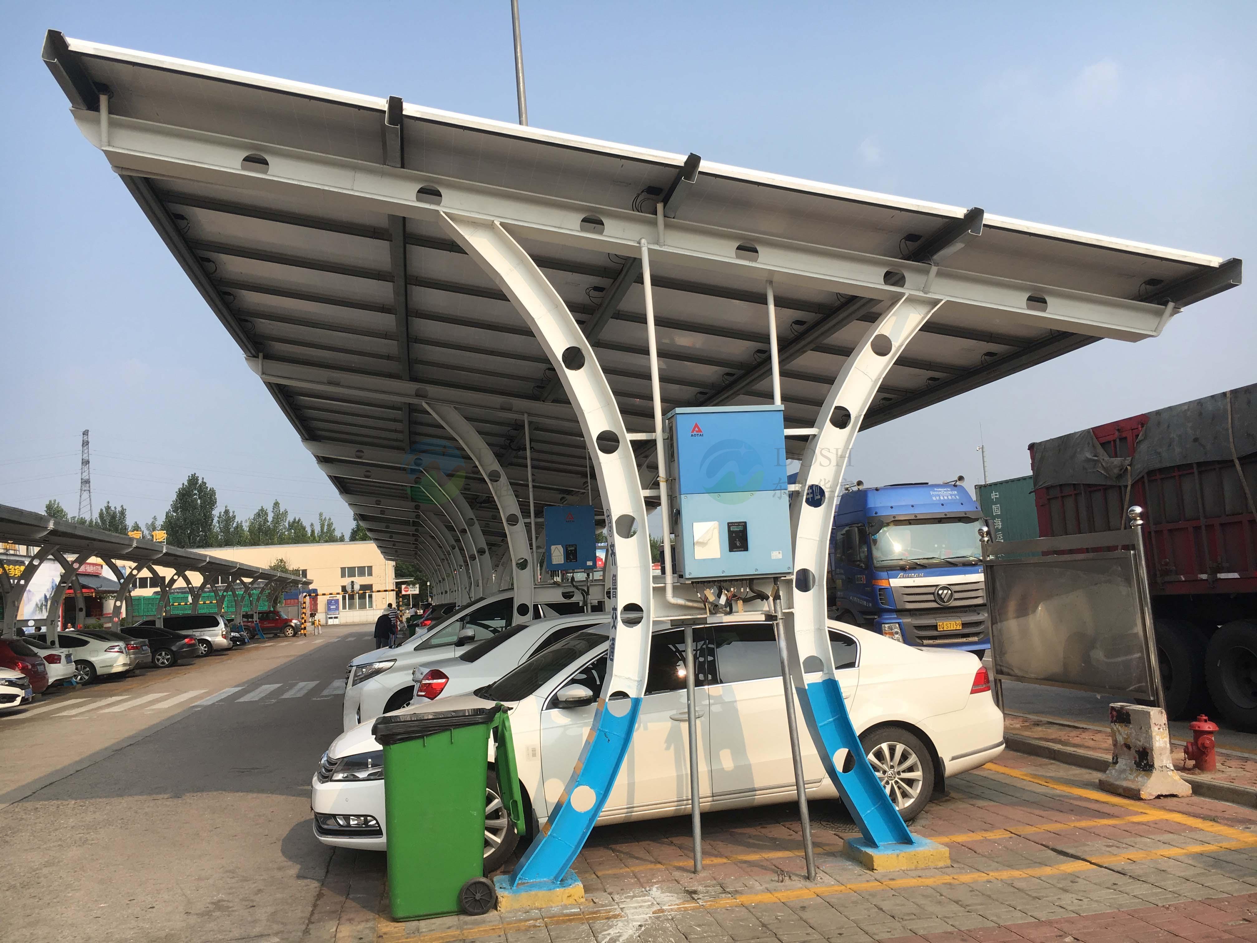 山東泰安光伏車棚